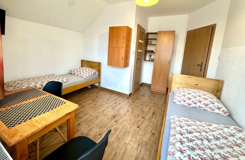 Nocleg ZŁOTY POTOK Jura Krakowsko Częstochowska pokoje gościnne Farm Stay in Poland