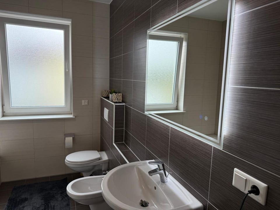 Toilet, Bathroom