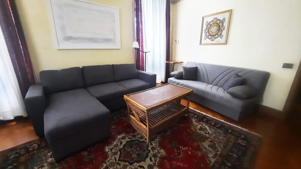 Communal lounge/ TV room, Bedroom