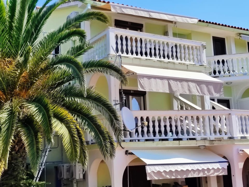 Property building, Balcony/Terrace