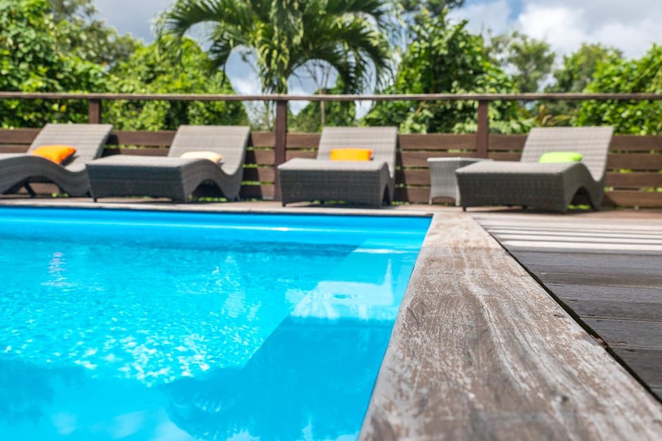 Pool view, Swimming pool, sunbed