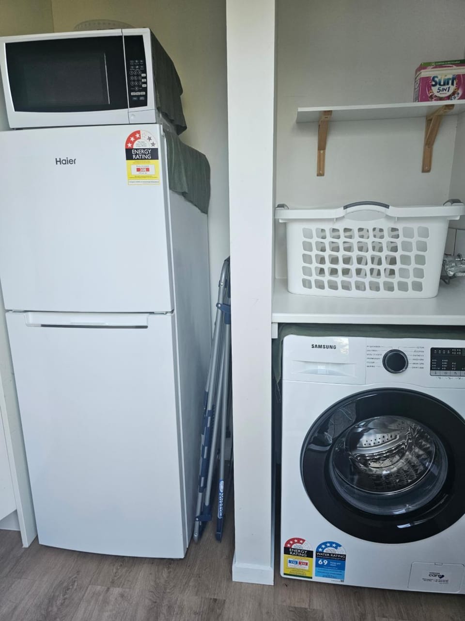 Kitchen or kitchenette, washing machine