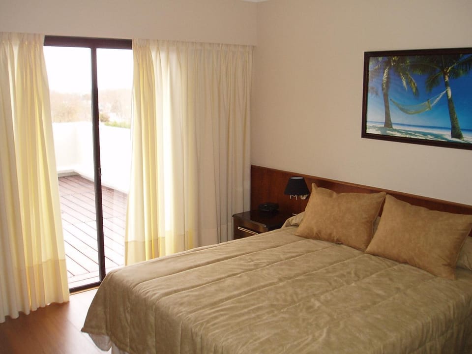 Day, Photo of the whole room