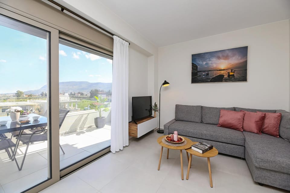 Patio, TV and multimedia, View (from property/room), Balcony/Terrace, Living room, Seating area