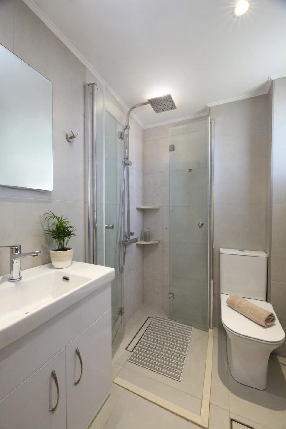 Shower, Toilet, Bathroom