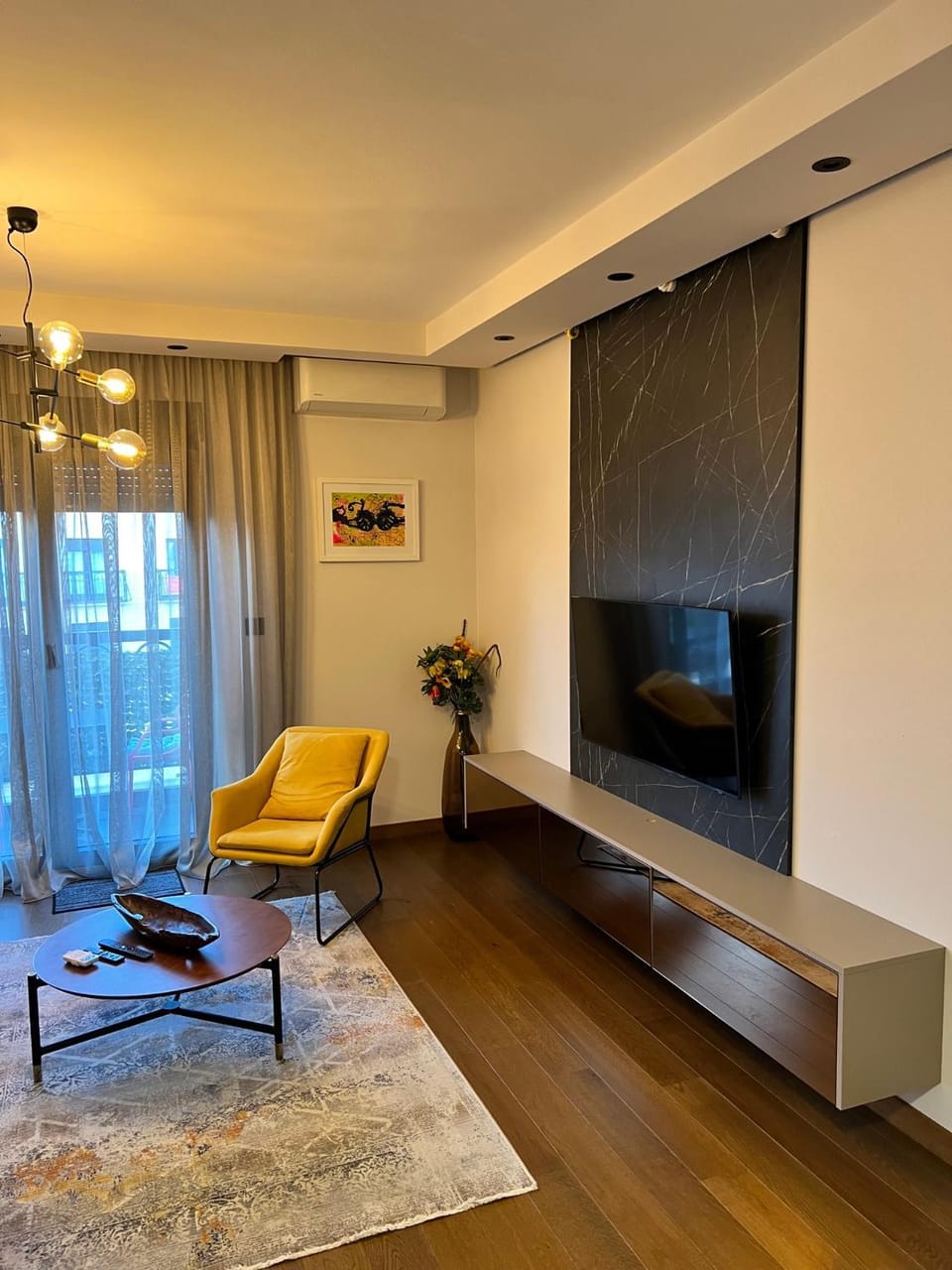 TV and multimedia, Living room, Seating area