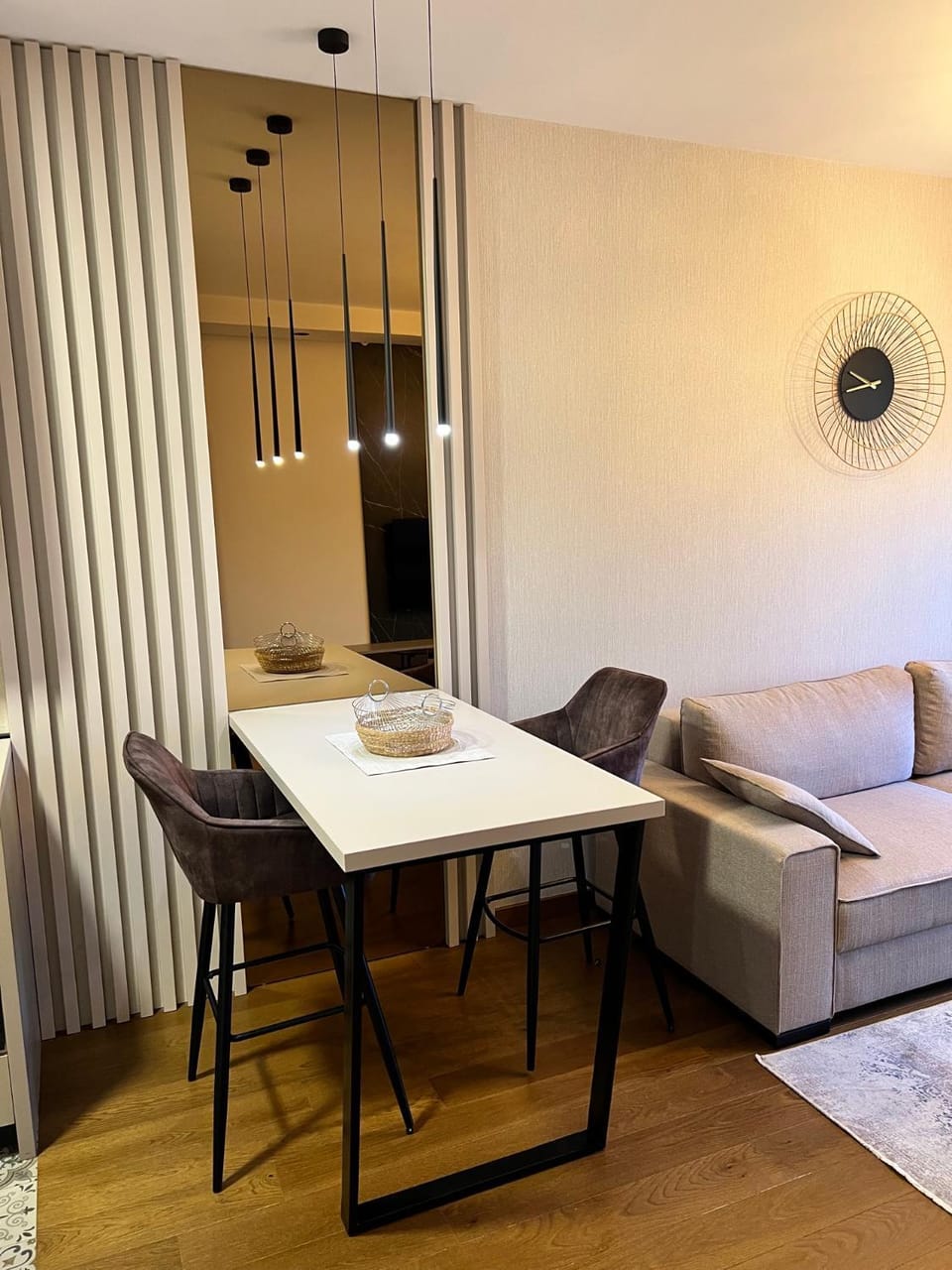 Living room, Seating area, Dining area