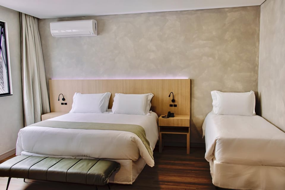 Bed, Photo of the whole room, Bedroom, air conditioner