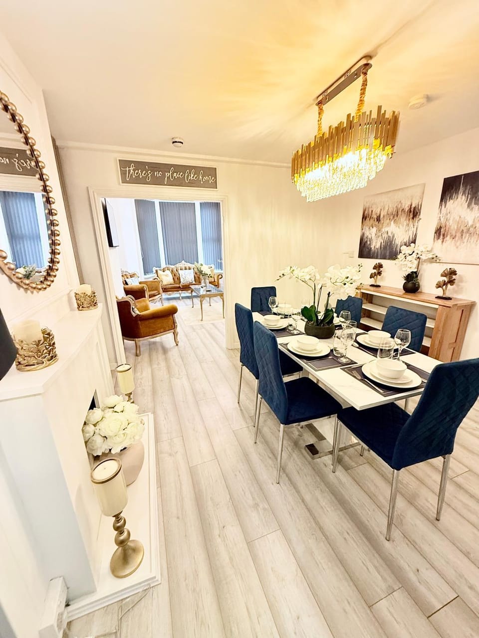 Seating area, Dining area