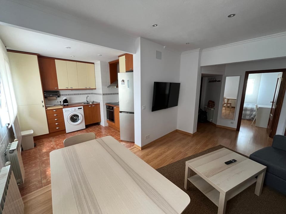 TV and multimedia, Kitchen or kitchenette, Living room, Photo of the whole room