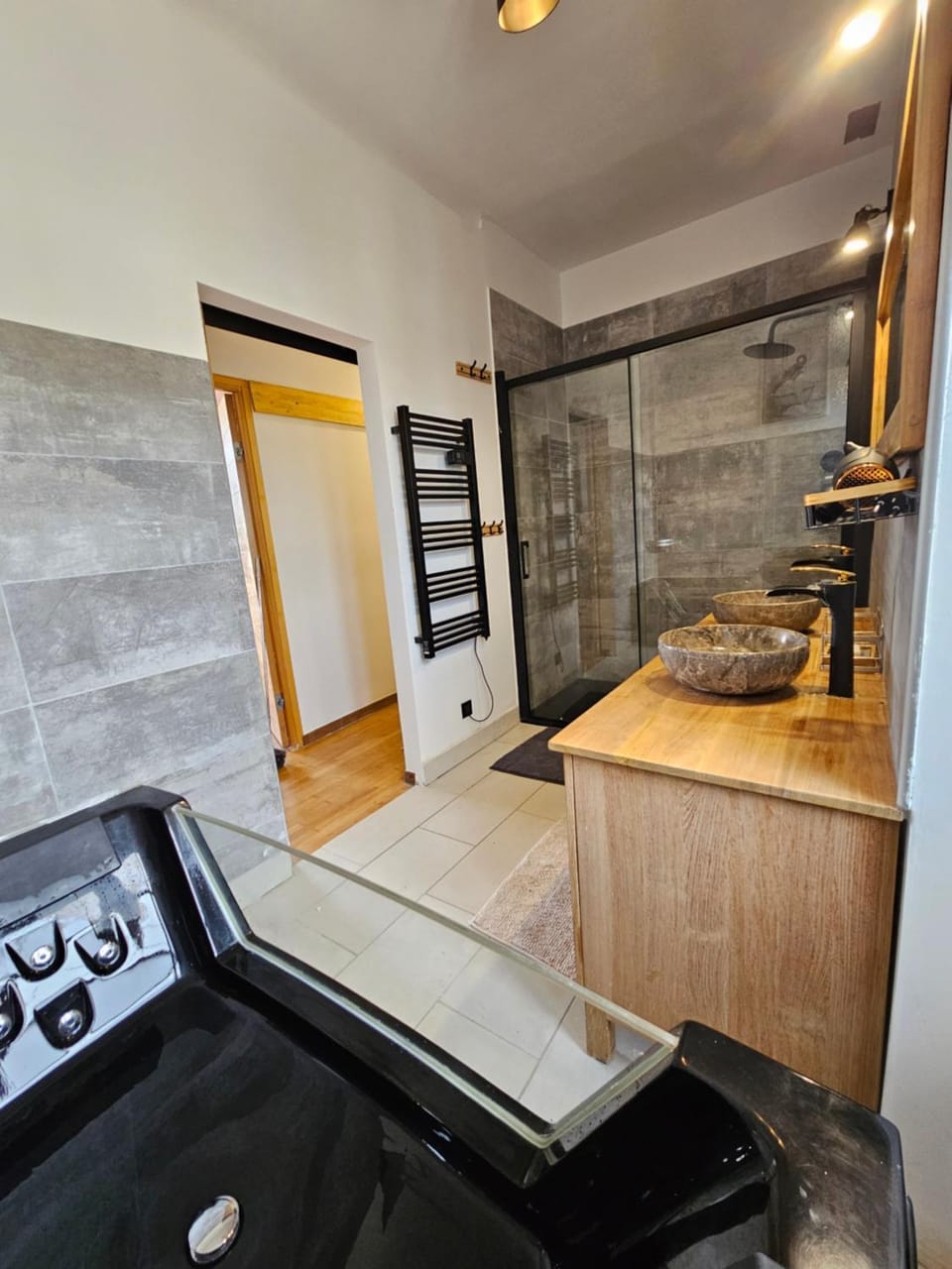 Shower, Hot Tub, Bathroom, Bath