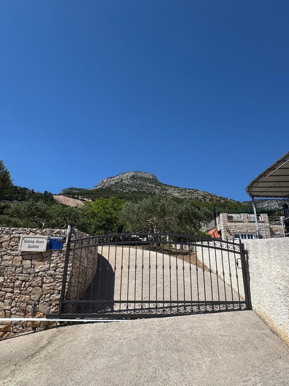 Holiday House Ljubica - ideal vacation spot House in Bol