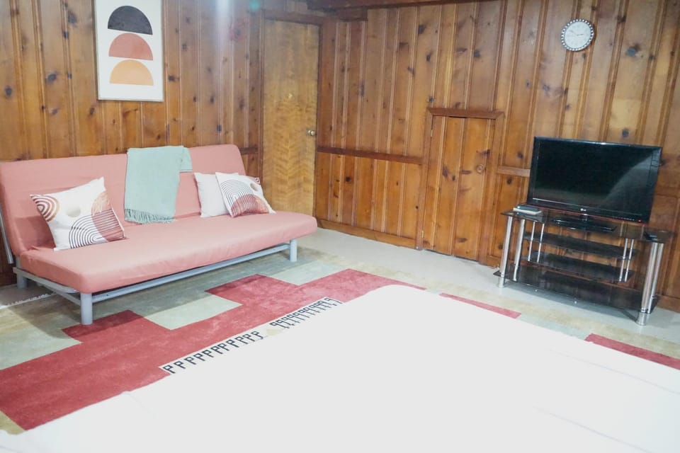 Brooklyn Boho Retreat Bed and Breakfast in East Flatbush