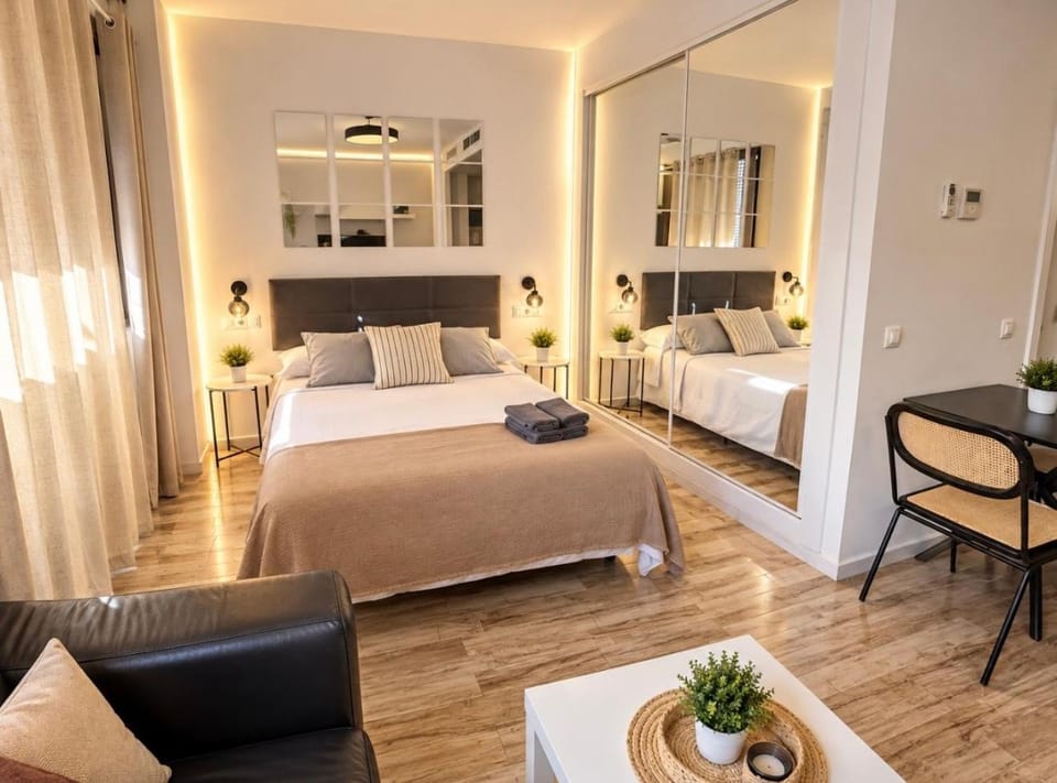 loft con parking gratis frente palacio congresos Apartment in Seville