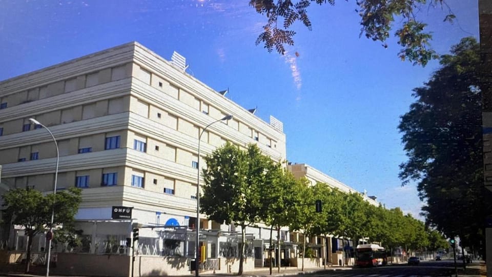 loft con parking gratis frente palacio congresos Apartment in Seville
