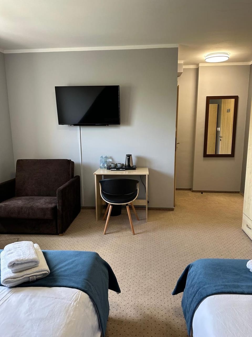 TV and multimedia, Drinks, furniture