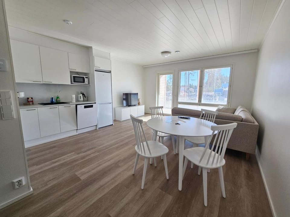 Kitchen or kitchenette, Living room, Seating area, Dining area, dishwasher