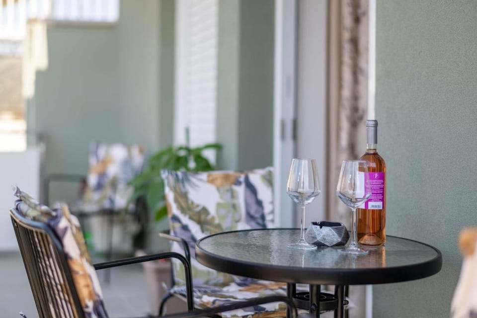 Zenon Homes 3nd Floor, Kalamata Center Apartment in Messenia