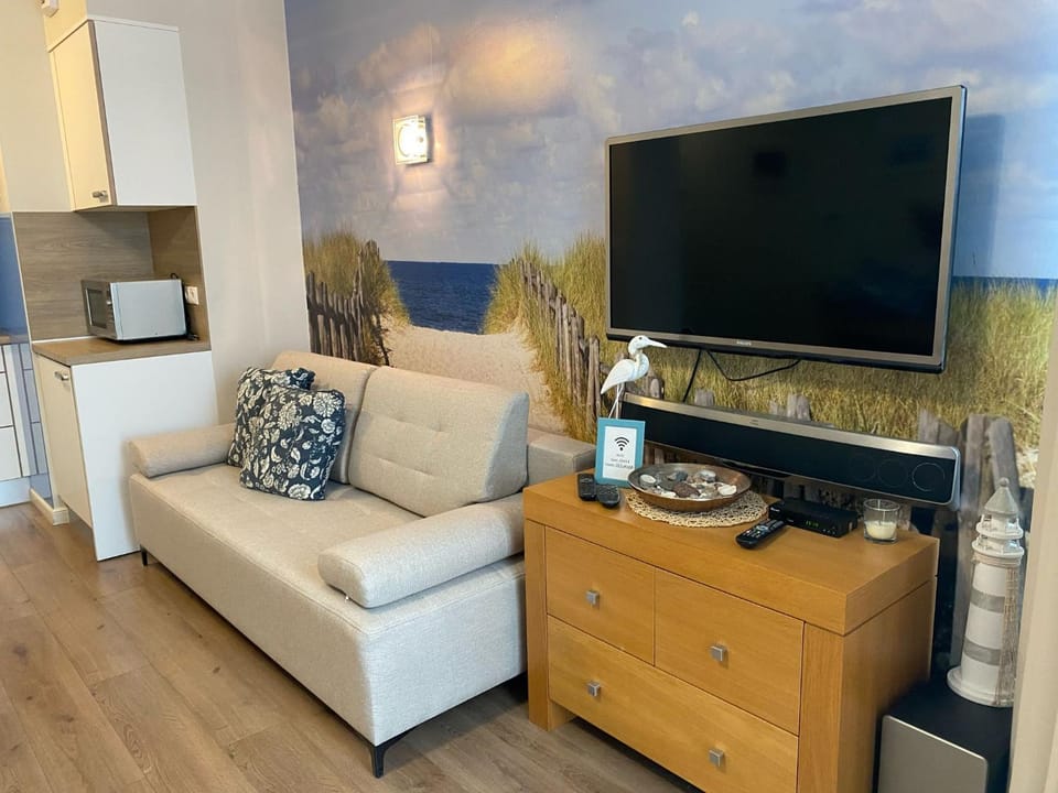 Kitchen or kitchenette, Seating area