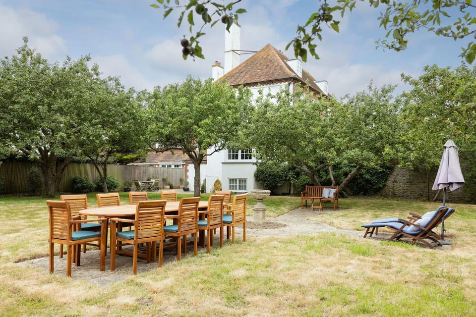 Coles House by The Butler Collection House in Selsey