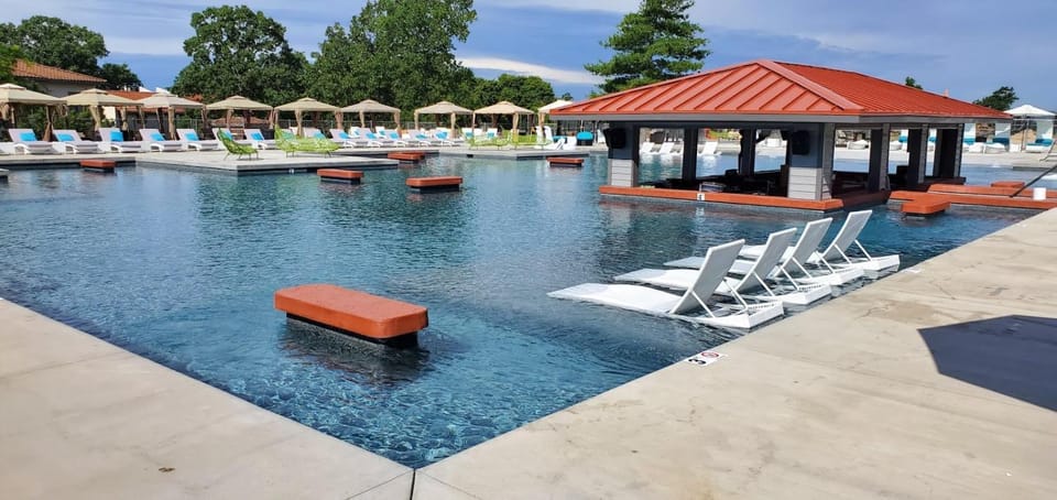 Swimming pool