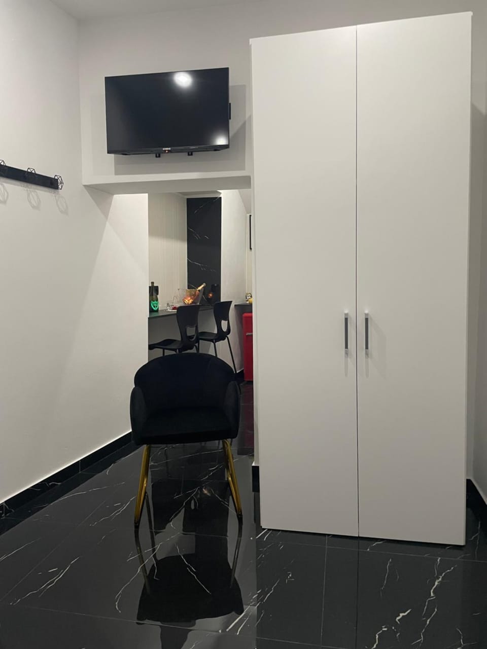 TV and multimedia, wardrobe