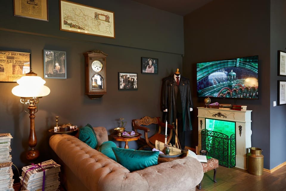 TV and multimedia, Living room, Seating area