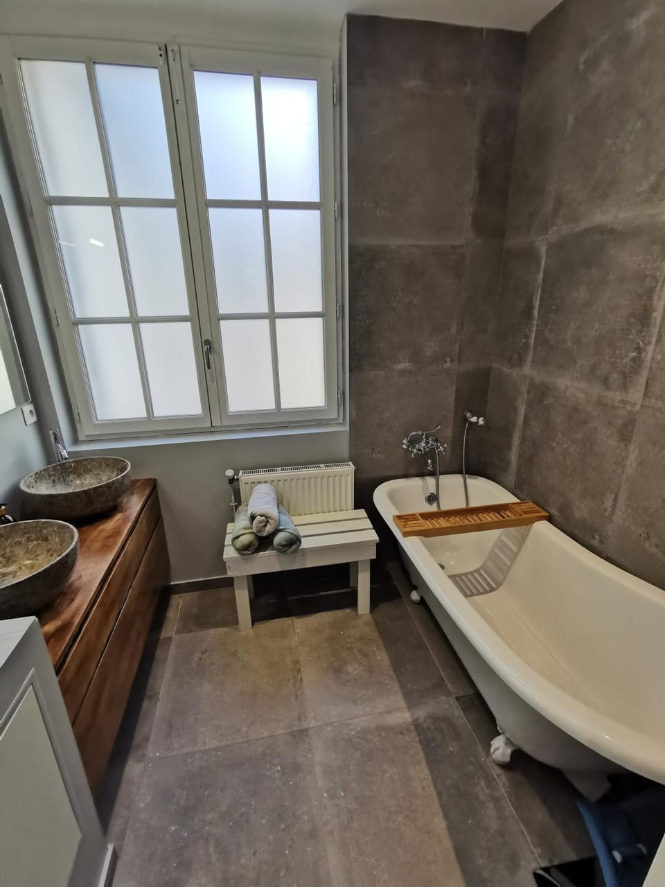 Grand appartement climatisé en plein centre de Bordeaux Place Fernand Lafargue Apartment in Bordeaux