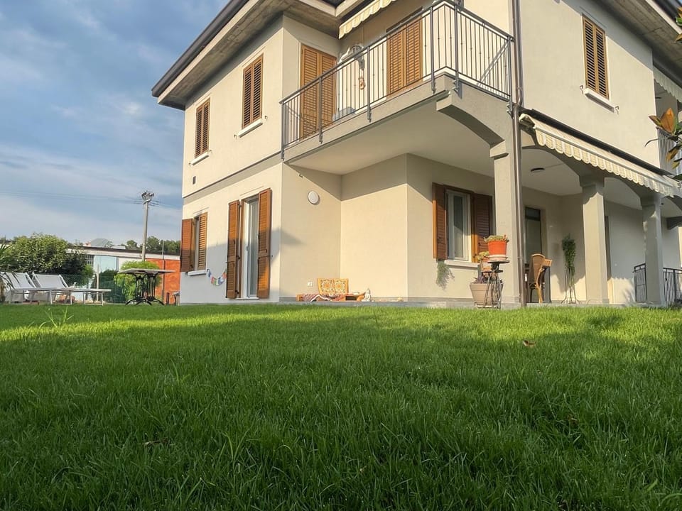 Property building, Natural landscape, Garden