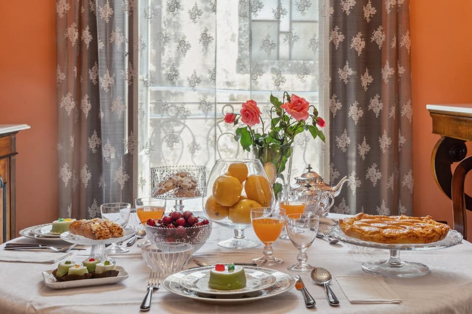 Balcony/Terrace, Food and drinks, Dining area, Food, Breakfast, Continental breakfast, Buffet breakfast, Italian breakfast, American breakfast, Drinks