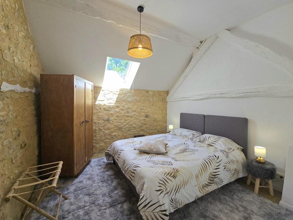 Charmant Gîte avec Piscine et Parking Privé en Périgord Noir - FR-1-616-484 House in Occitanie