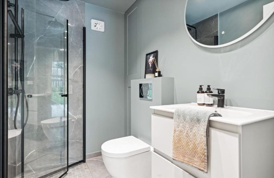 Shower, Bathroom