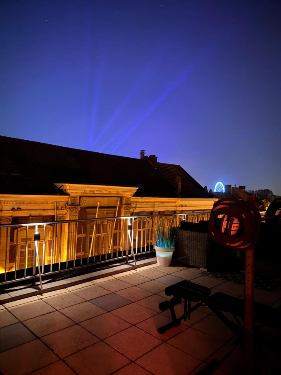 TML 500m - Luxury Penthouse with 2 Balconies Apartment in Flanders