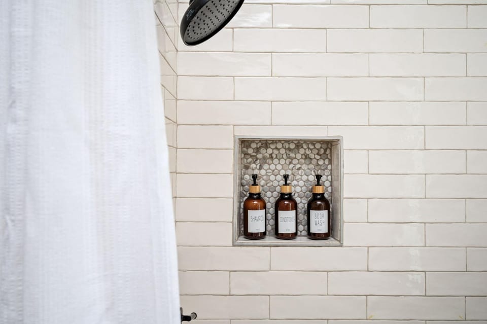NEW!! MCM Retreat in Downtown Decatur House in Decatur
