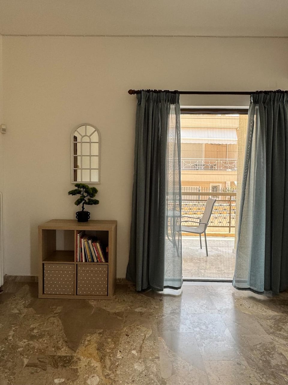 Library, View (from property/room), Balcony/Terrace