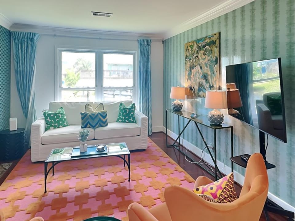 TV and multimedia, Living room, Seating area, furniture