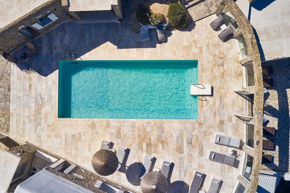 View (from property/room), Pool view, Swimming pool, sunbed