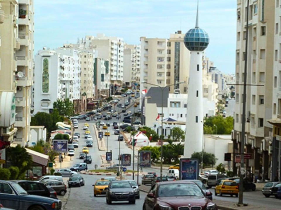 Luxe appartement - Ennasr 2 - Wifi - près de toutes commodités - Hedi Nouira Street Apartment in Tunis