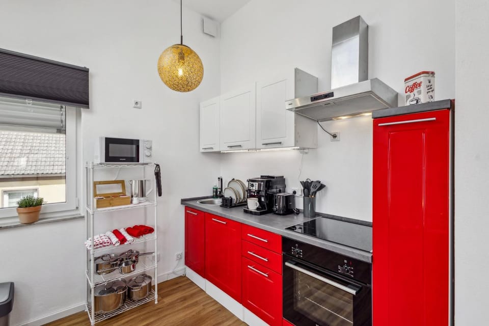 Communal lounge/ TV room, TV and multimedia, Coffee/tea facilities, Balcony/Terrace, Kitchen or kitchenette, dishwasher, oven, stove, toaster