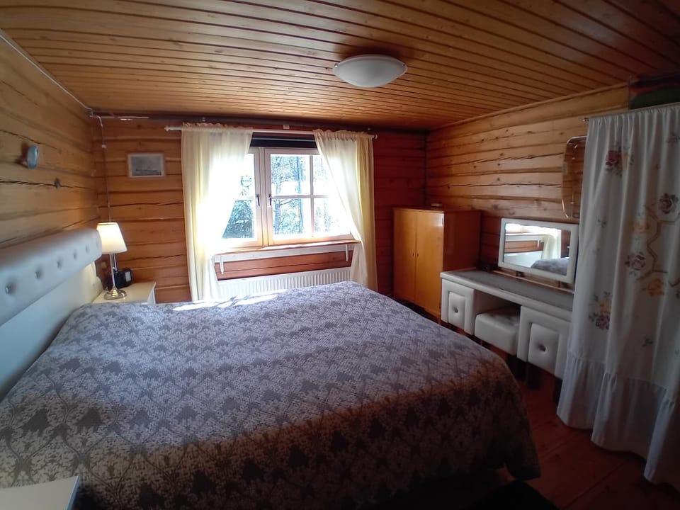 Herralan huvila lähellä PowerParkia Kauhava Chalet in Finland