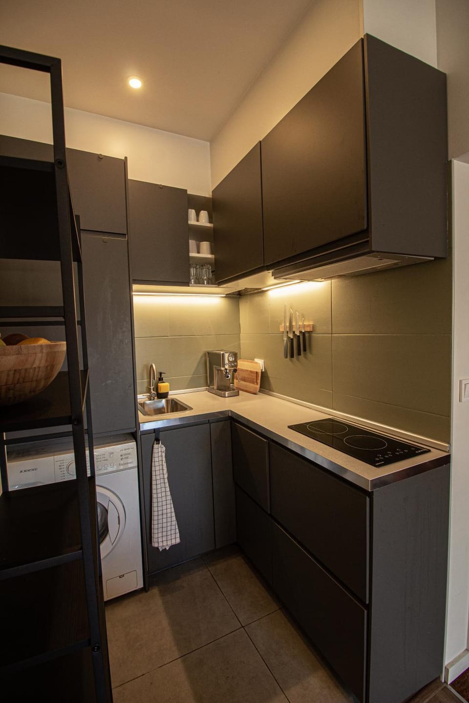 Kitchen or kitchenette, stove