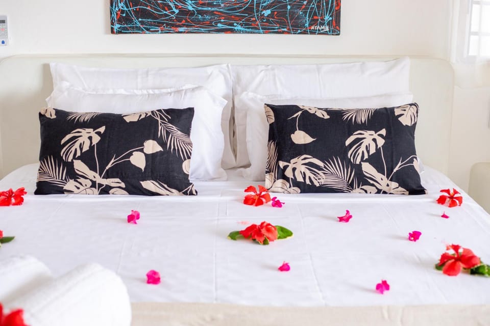 Bed, Decorative detail, Bedroom