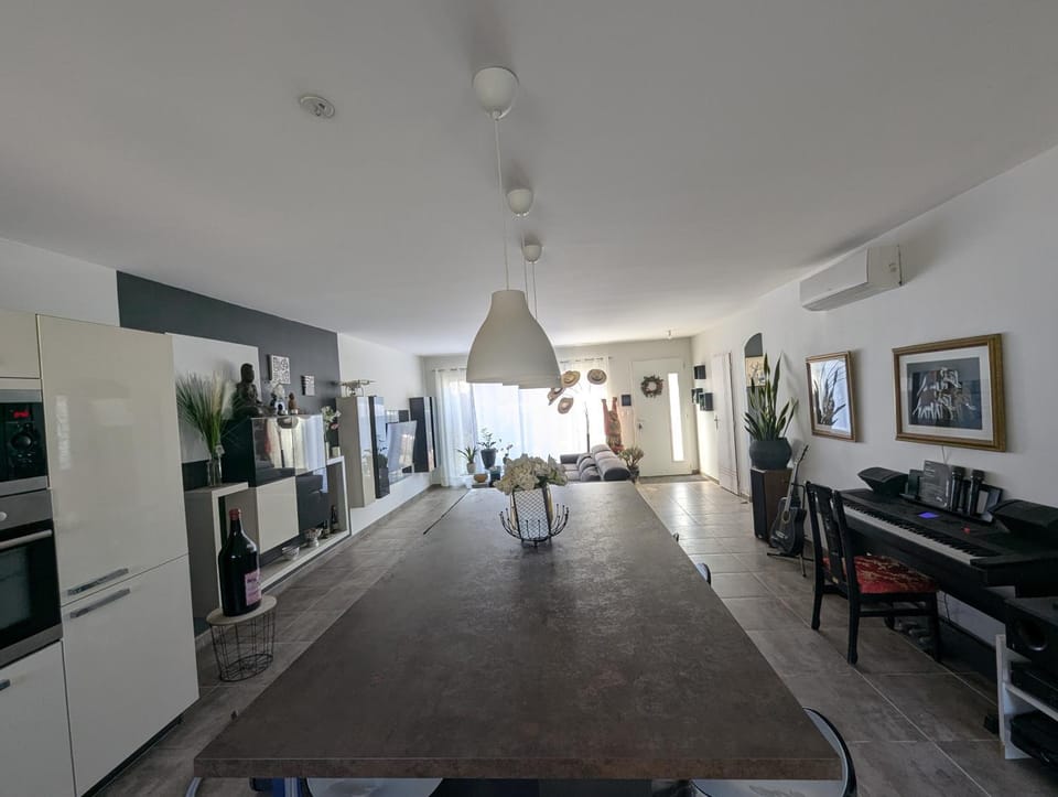 La Maison du Soleil & du Calme Centre-ville à Pied Parking Privé à Nîmes ! Villa in Nimes