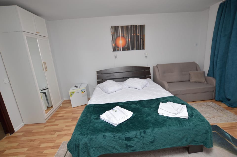 Bed, Photo of the whole room