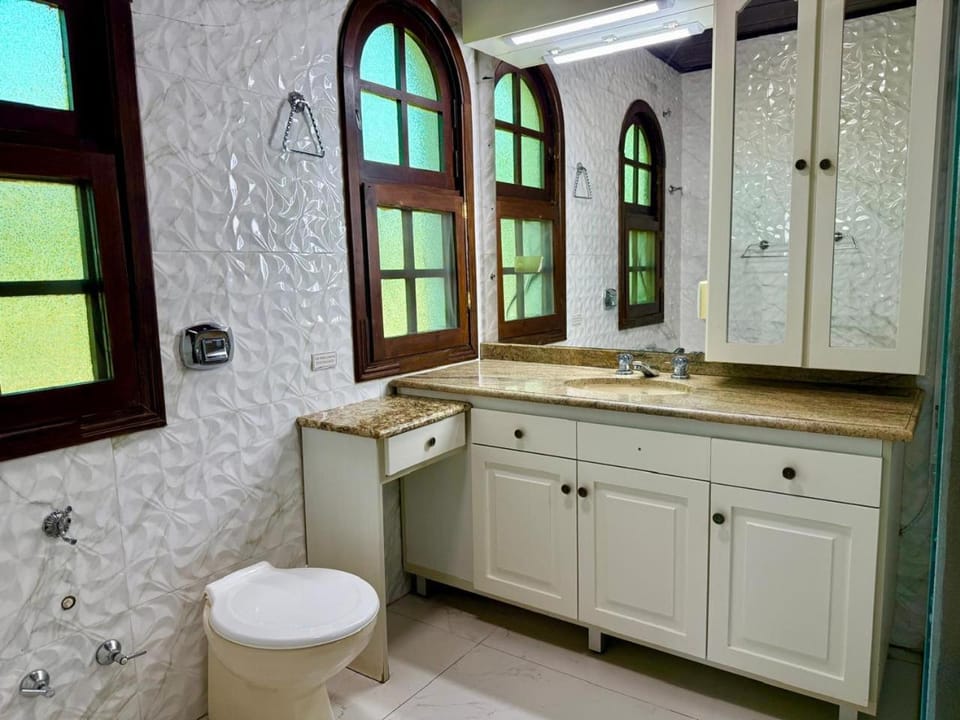 Toilet, Bathroom