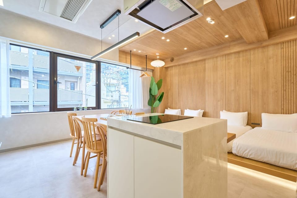 Bed, Living room, Photo of the whole room, Seating area, Dining area, Bedroom