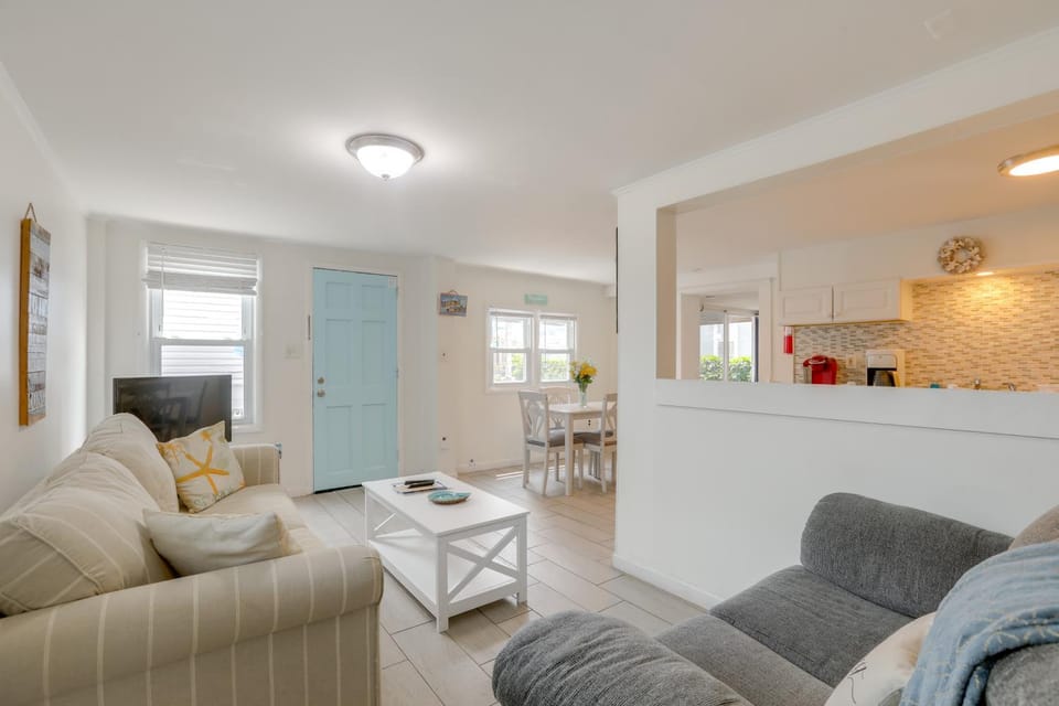 Condo Steps From the Sand + Seaside Heights Fun! House in Seaside Heights