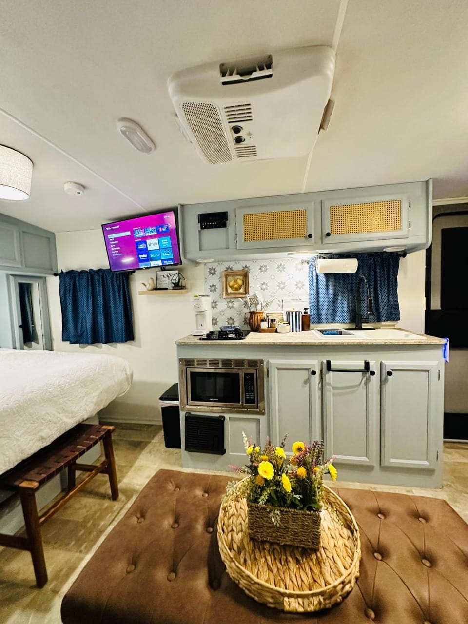 TV and multimedia, Kitchen or kitchenette, Dining area