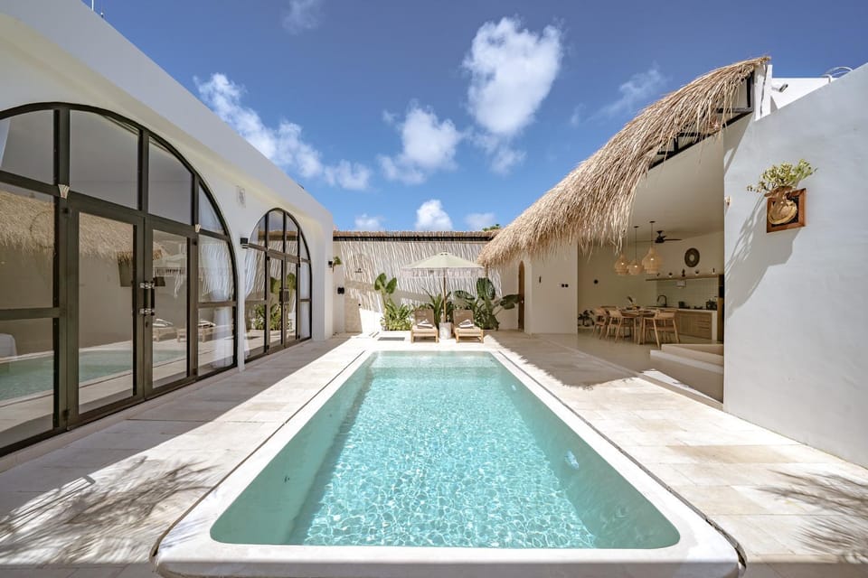 Property building, Swimming pool