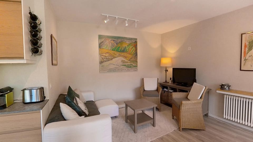 TV and multimedia, Seating area